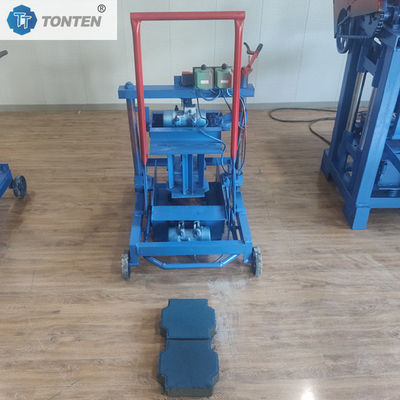 Kosteneffectieve bakstenenmachine Kleinschalige productie Holle bakstenen gietmachine