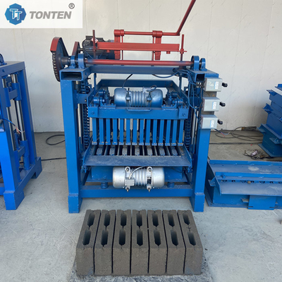 Kleine middelgrote bakstenenmachine bakstenenpersmachine voor steen langs de weg