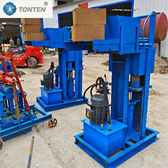 Hydraulische bakstenenmachine met poreuze blokken