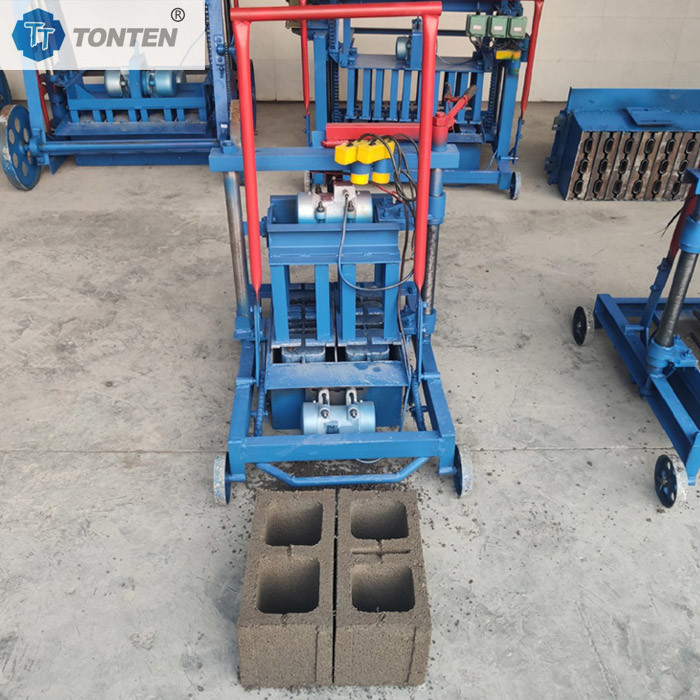 2-45 Kleine mobiele bakstenenmachine Dagelijkse productie 2000-4500 blokken